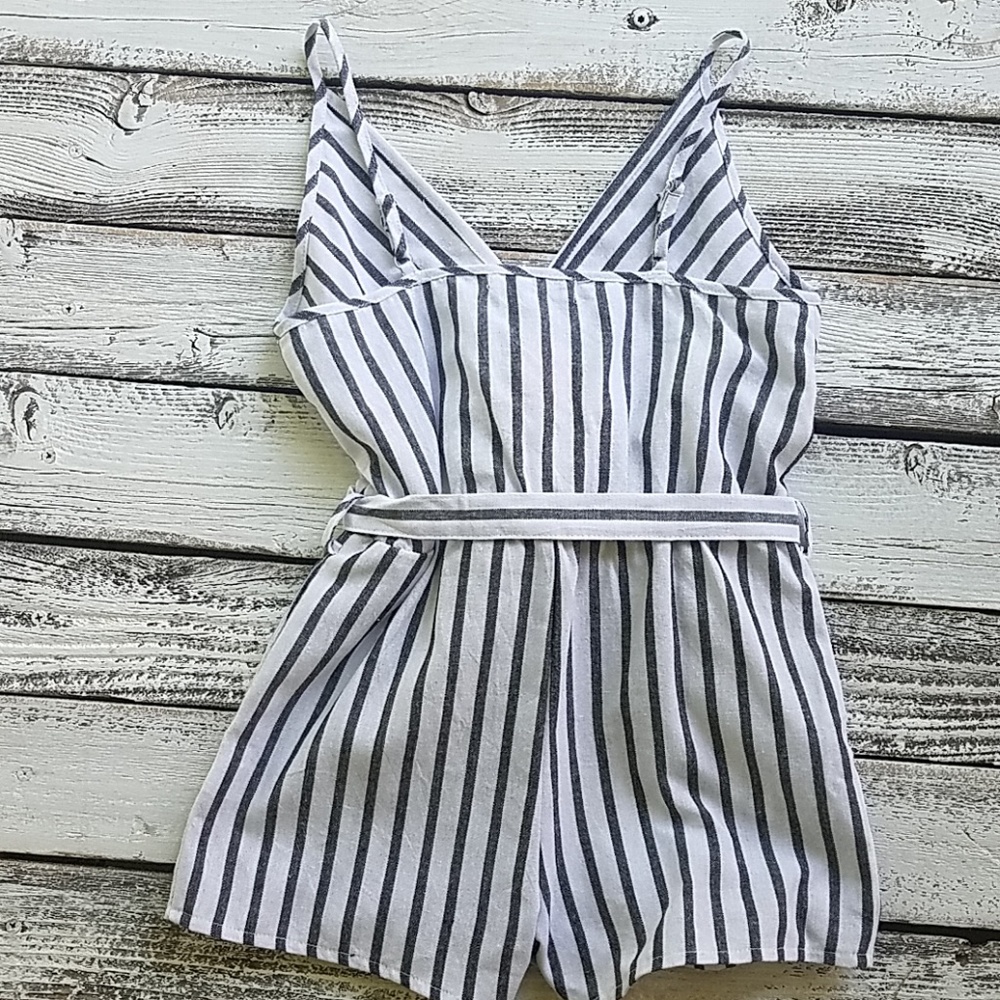 Striped Romper - Picture 5 of 9